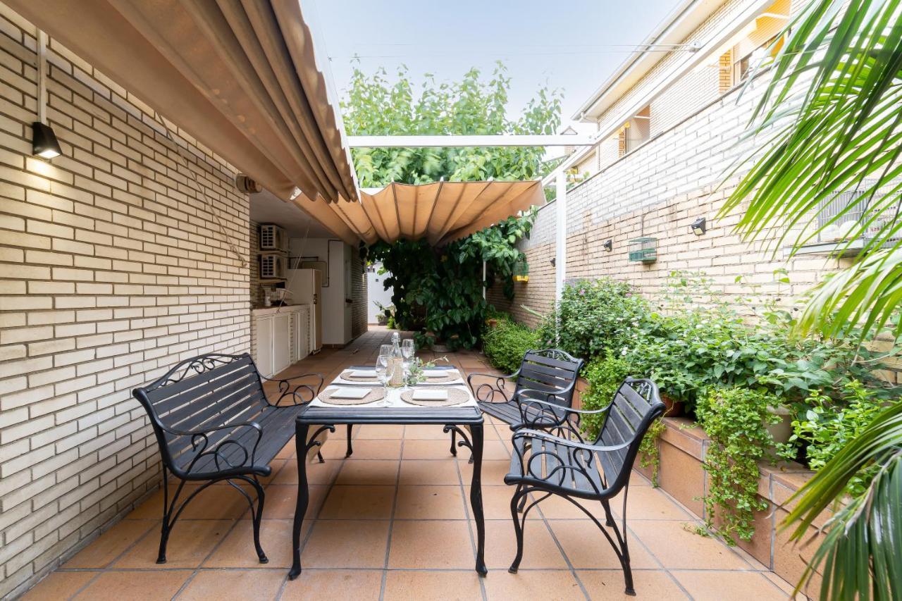"Charm & Cozy 4Br - 3Ba With Pool & Barbecue" Villa กัมบริลส์ ภายนอก รูปภาพ
