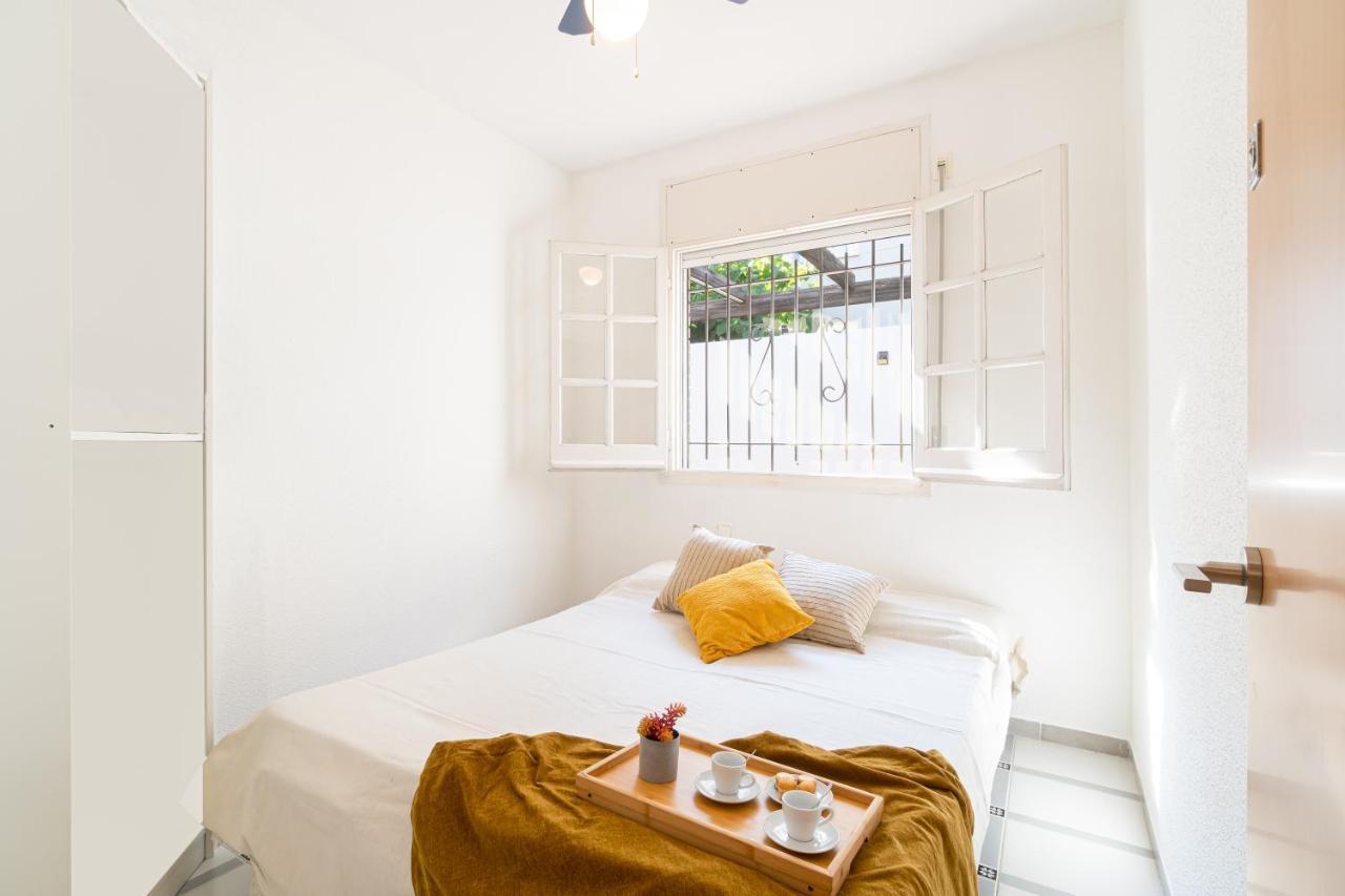 "Charm & Cozy 4Br - 3Ba With Pool & Barbecue" Villa กัมบริลส์ ภายนอก รูปภาพ